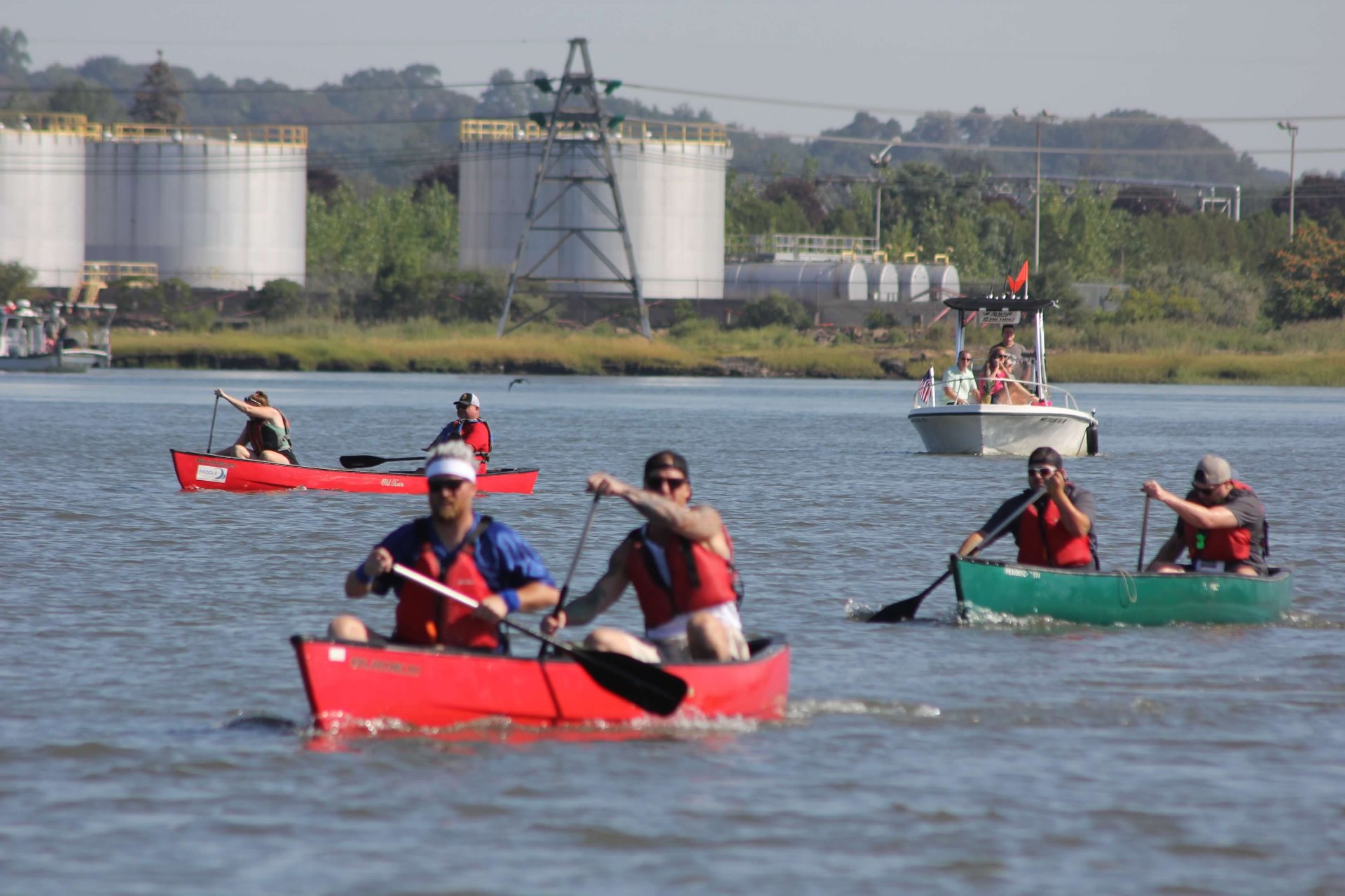 Canoes racing down the Pines River